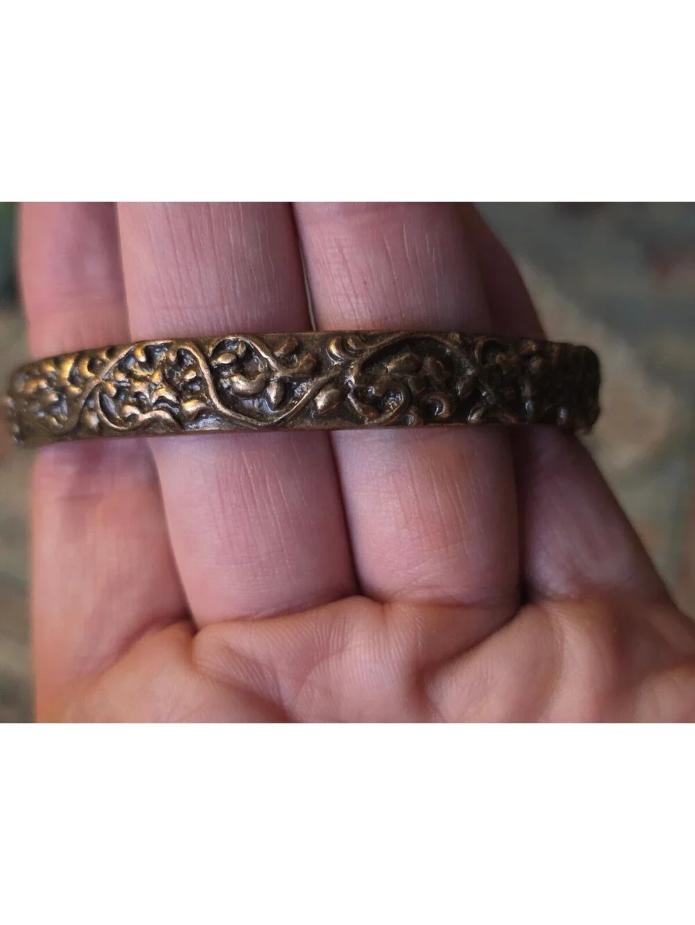 Vintage Antiqued Brass Floral Vine Relief Slip On Bangle Bracelet 7.75
